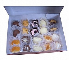CAIXA COM DOCES DIVERSOS